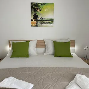 Relaxing Bucharest Airport Residences & Therme-self Check-in Апартаменты